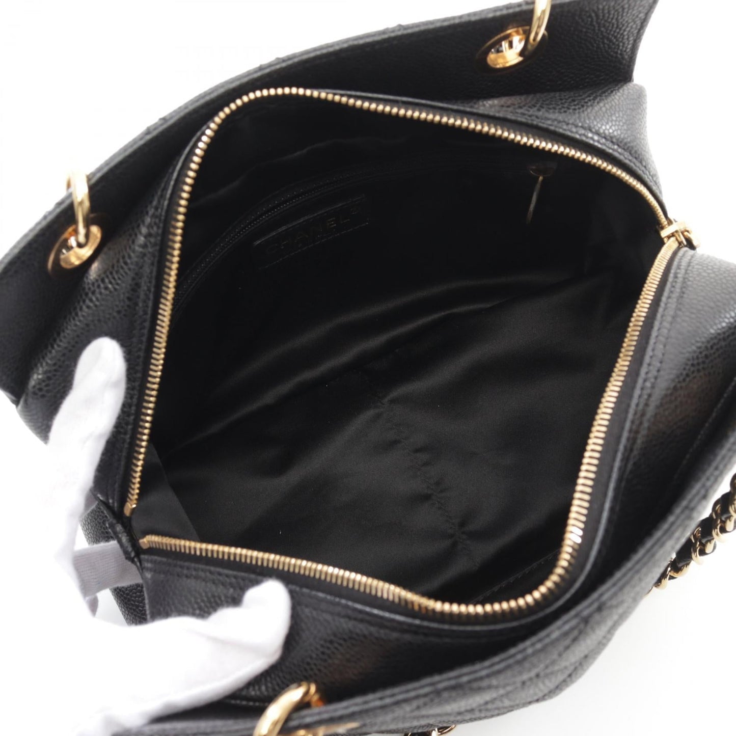 Chanel Leather Matelasse Shoulder Bag A18004