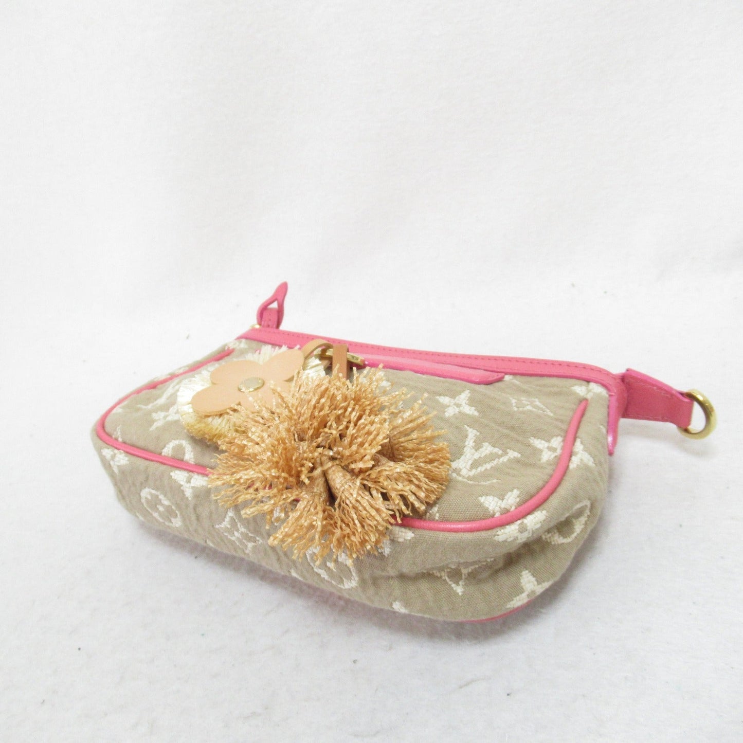 Louis Vuitton Pochette Accessoires Clutch Pink M93069