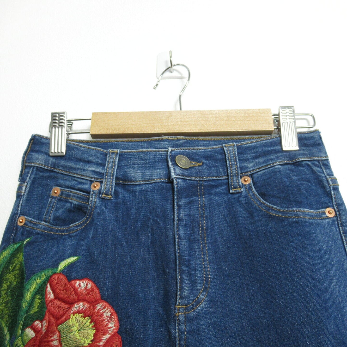 Luxury Gucci Trending 2025 Denim Slim Pants Floral Embroidery