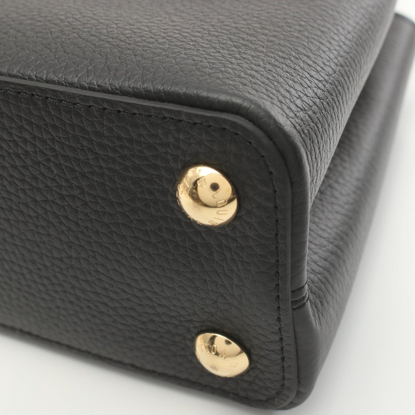 Louis Vuitton Capucines BB Noir Leather Handbag M24471