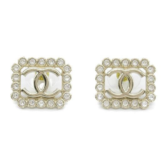 Chanel Gold Plated Earrings B23K