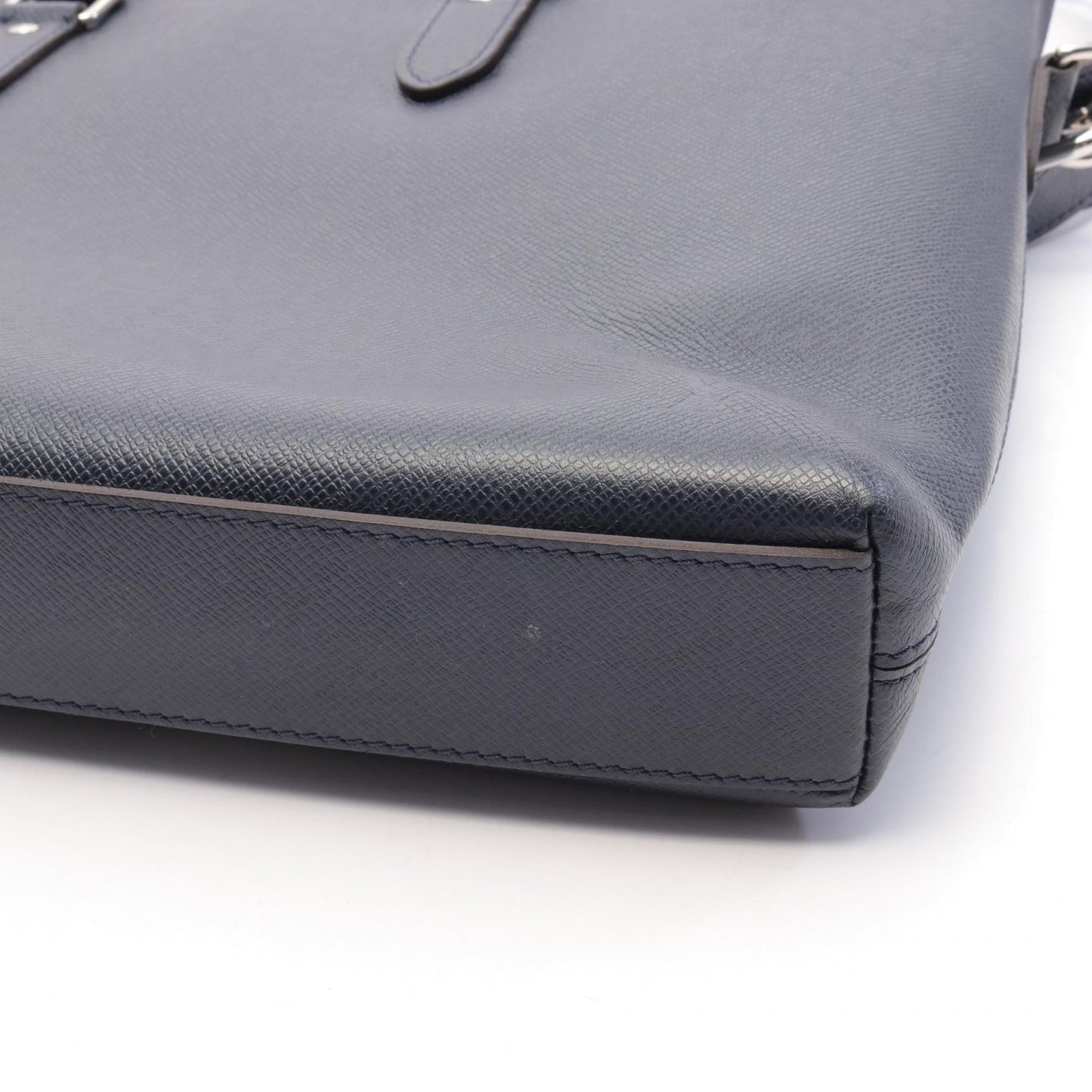 Louis Vuitton Taiga Leather Anton Briefcase M33417