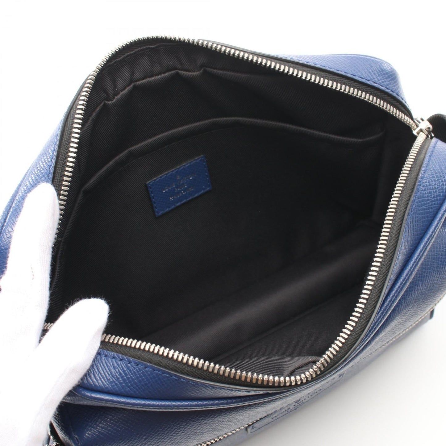 Louis Vuitton Taigarama Outdoor Messenger Bag M30242