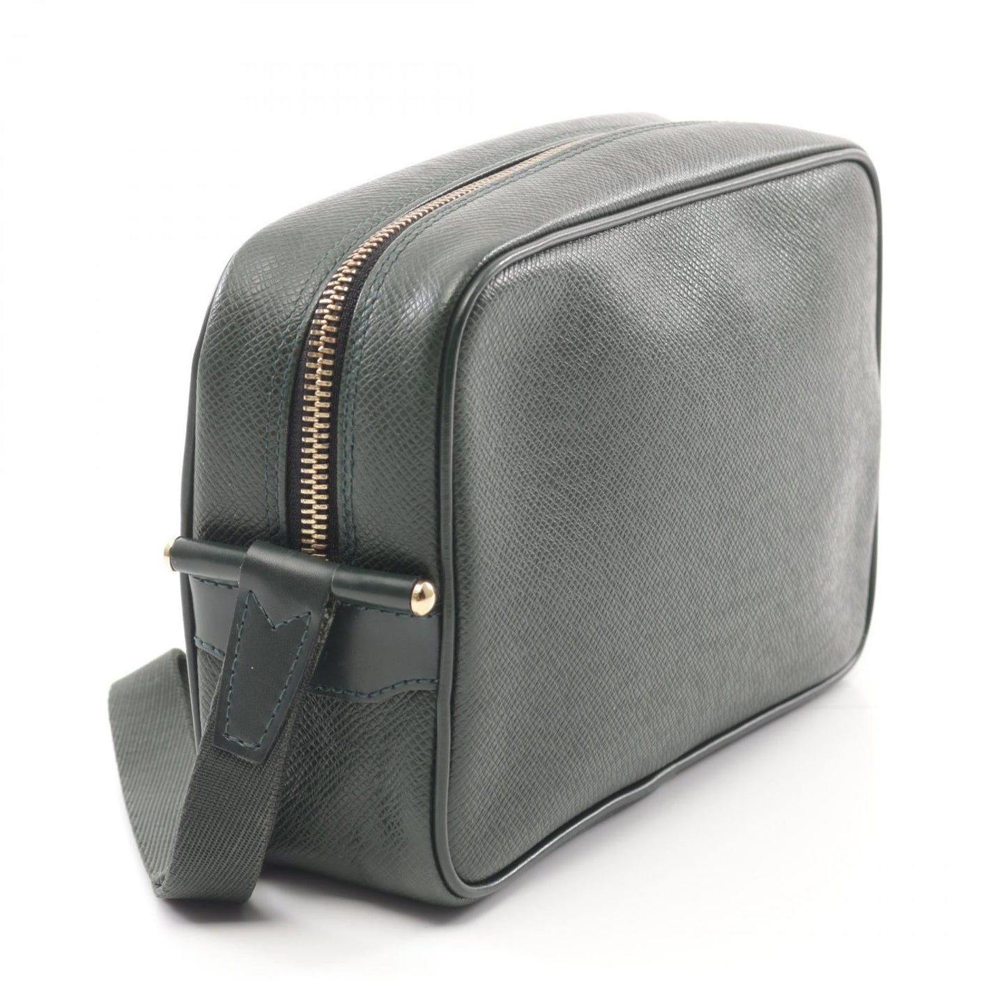 Louis Vuitton Taiga Leather Clutch M30814