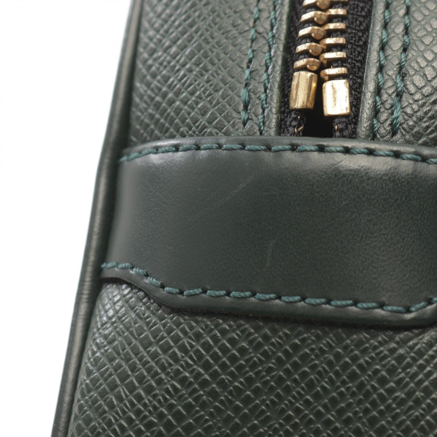 Louis Vuitton Taiga Leather Clutch M30814