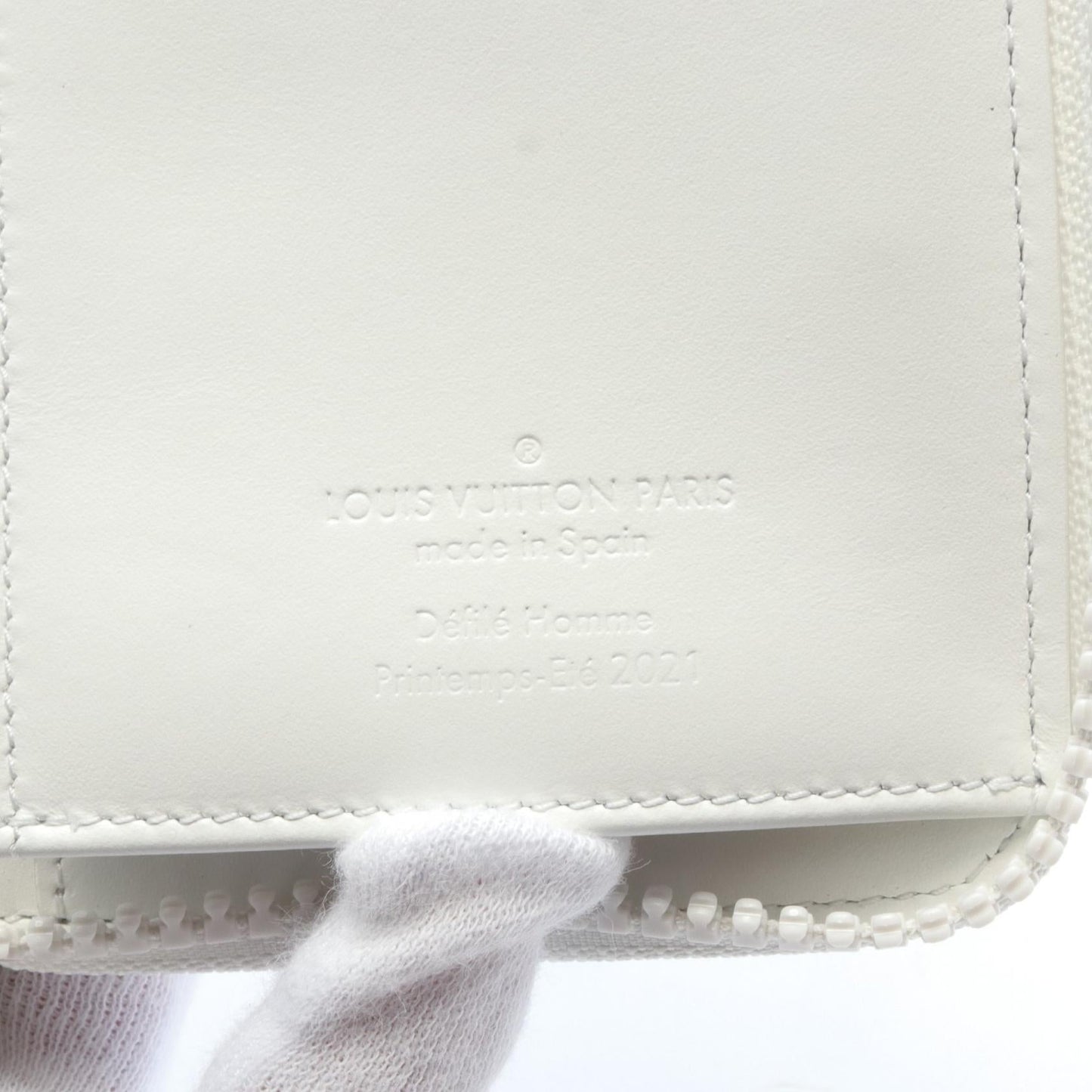 Louis Vuitton Zippy Wallet Vertical LV Friend M80337
