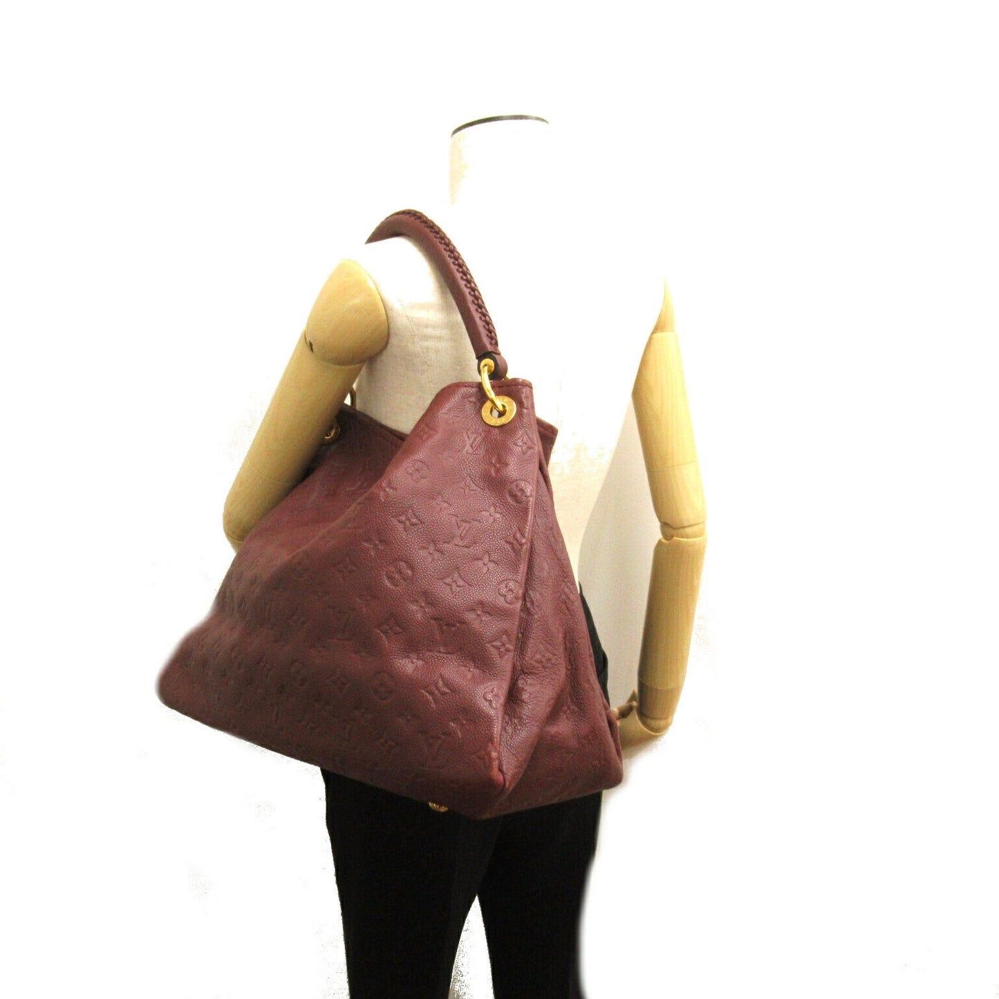 Louis Vuitton Artsy MM Leather Handbag M93451
