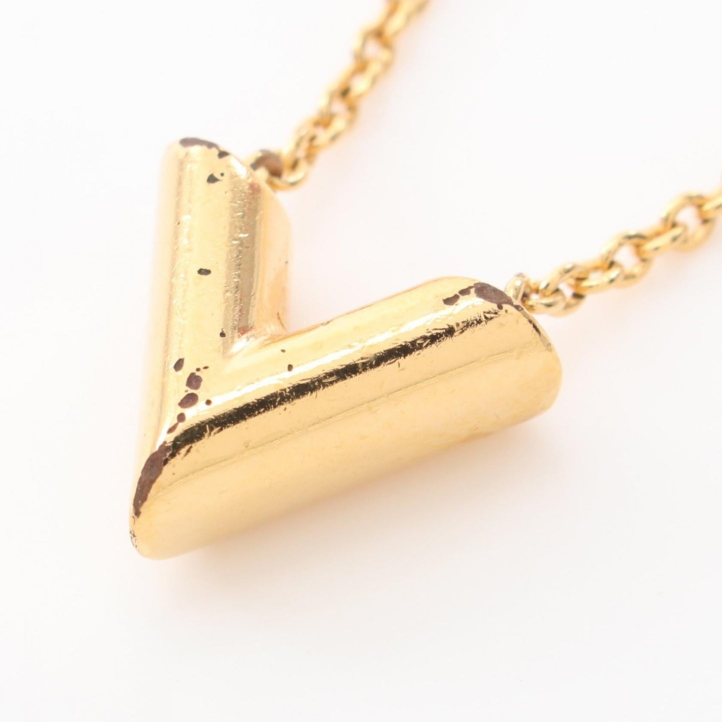 Louis Vuitton Essential V Necklace Gold M00857