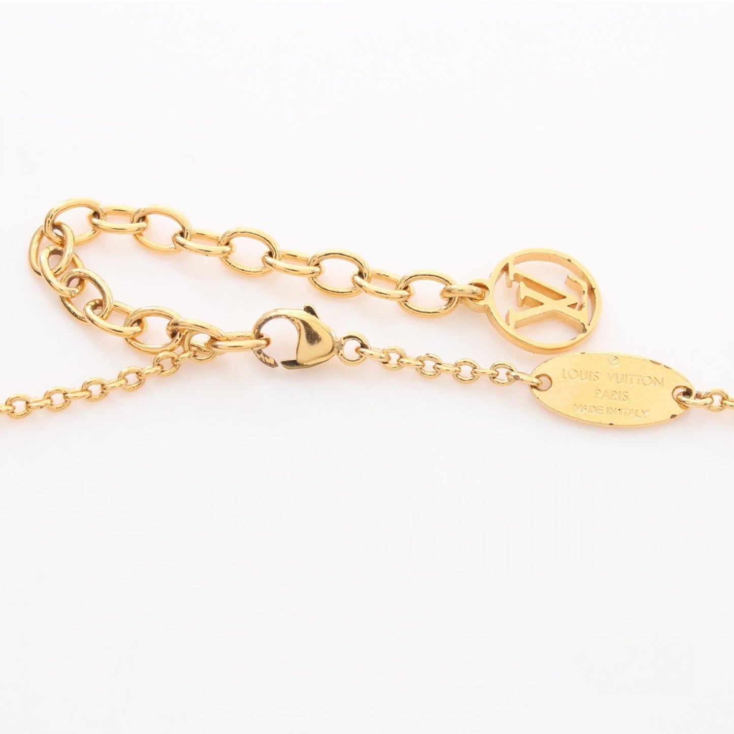 Louis Vuitton Essential V Necklace Gold M00857