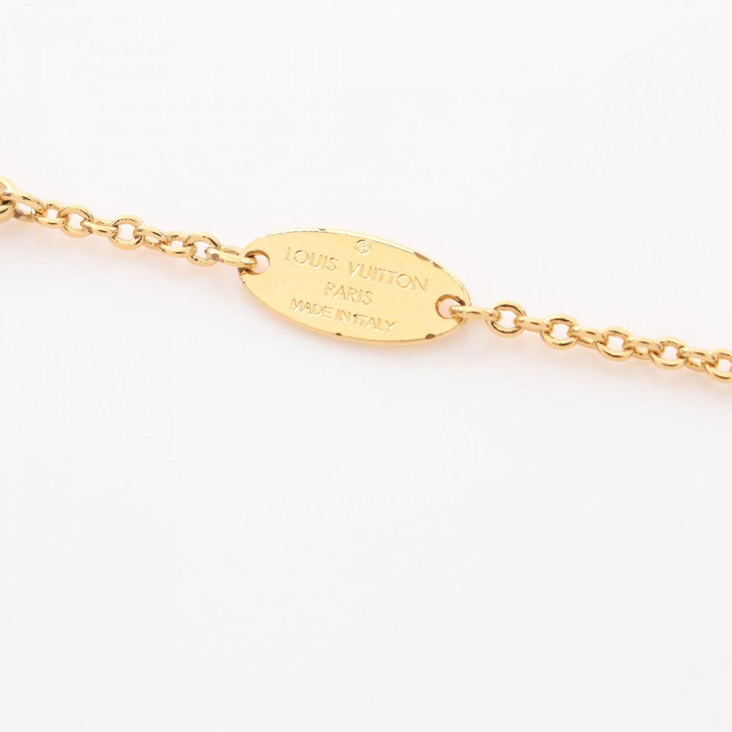 Louis Vuitton Essential V Necklace Gold M00857
