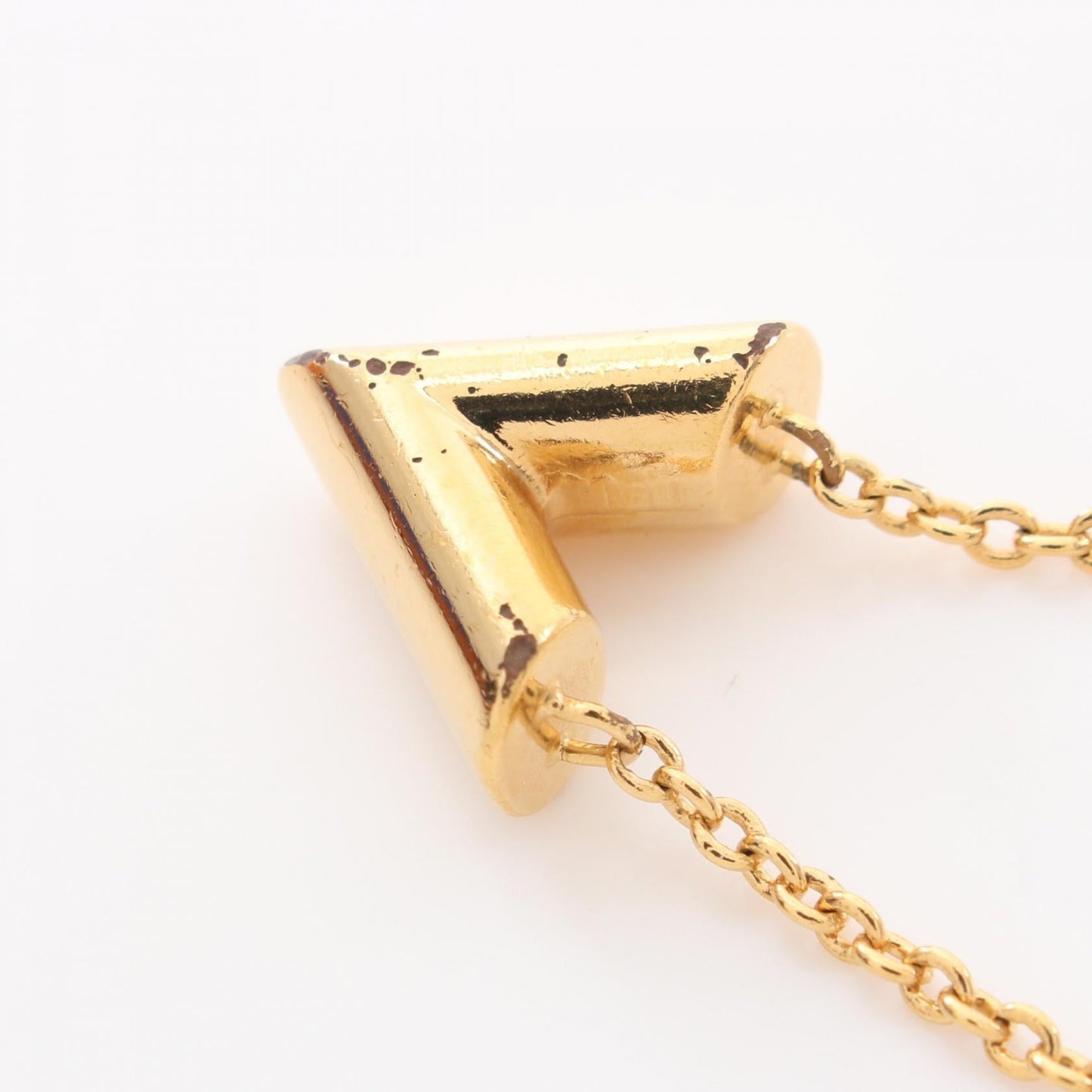 Louis Vuitton Essential V Necklace Gold M00857