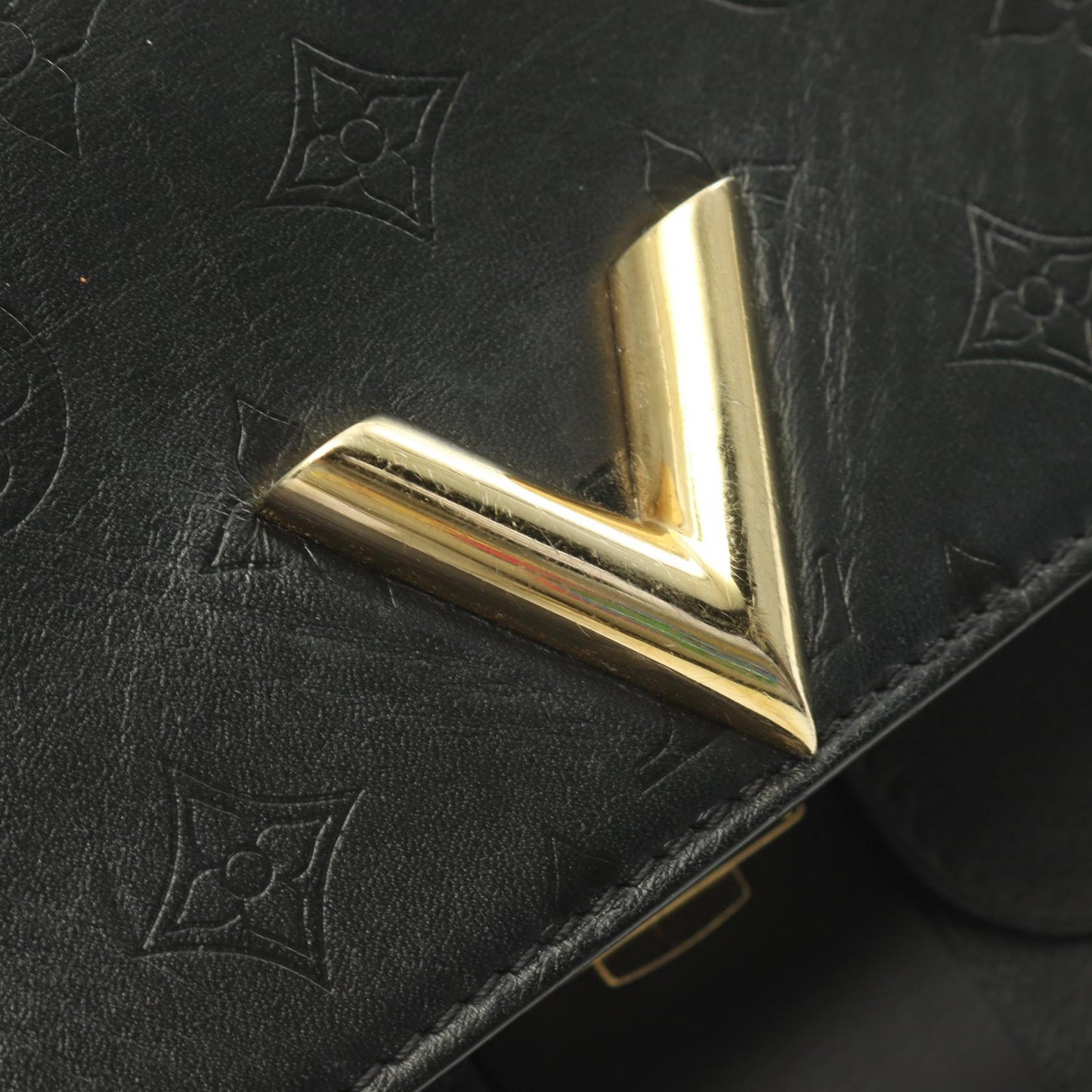 Louis Vuitton Very Leather Shoulder Bag M42899