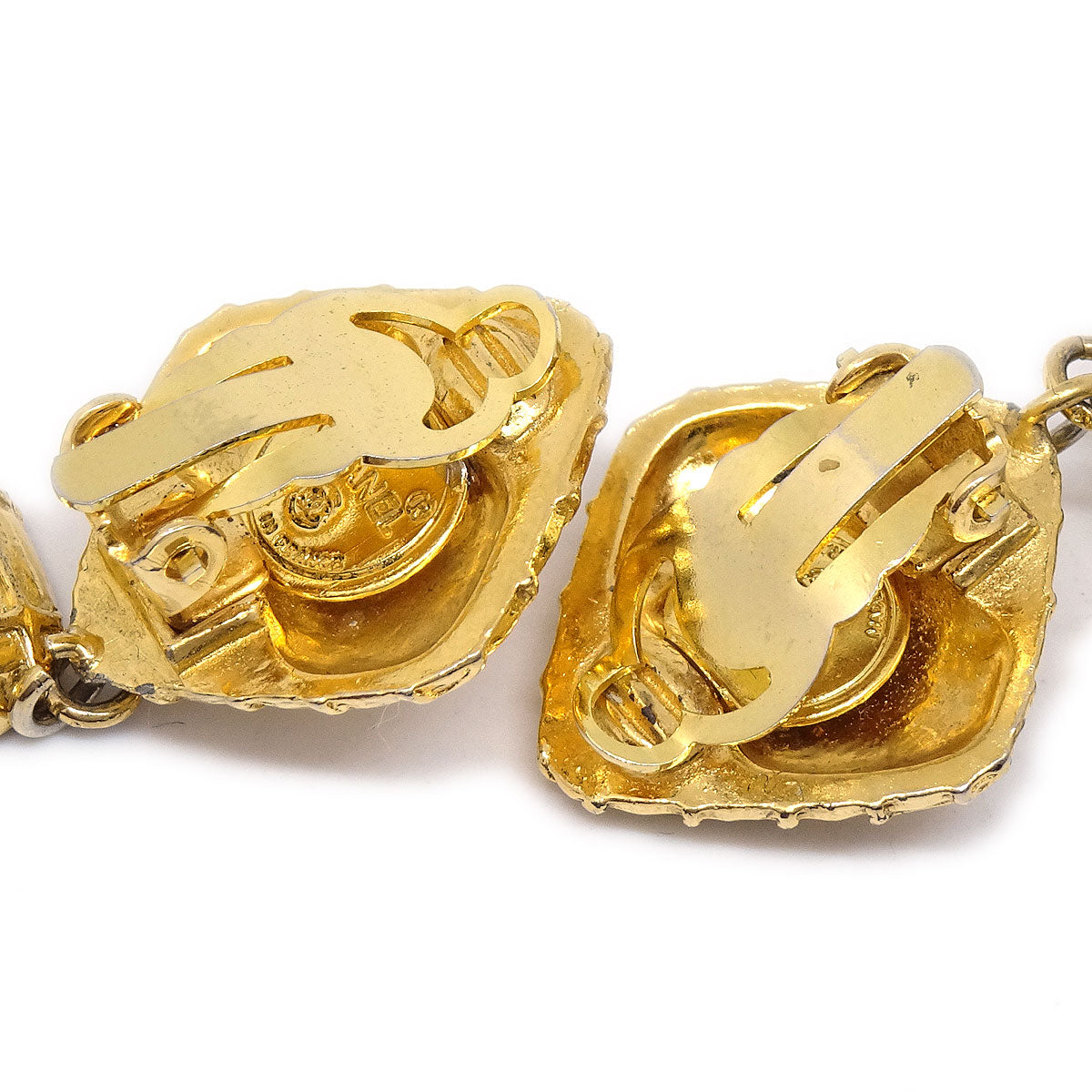 Luxury Chanel 1980s Bow Dangling Earrings Clip-On Gold