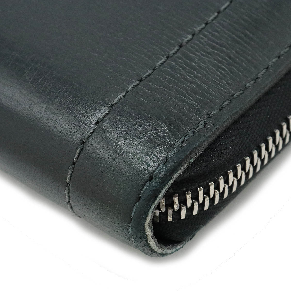 Louis Vuitton Utah Zippy Organizer Wallet
