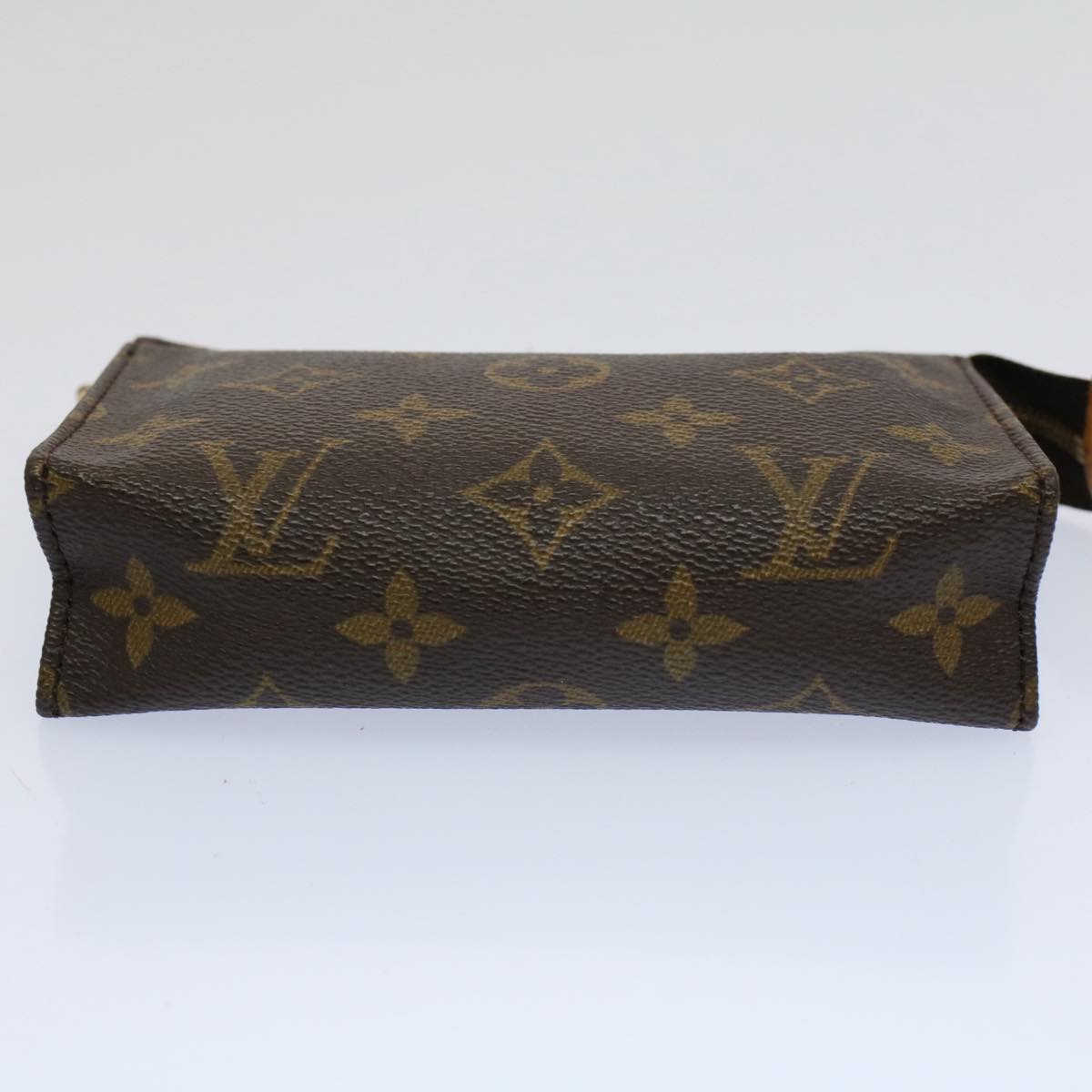 Louis Vuitton Poche Toilette 15  Canvas Clutch Bag ()