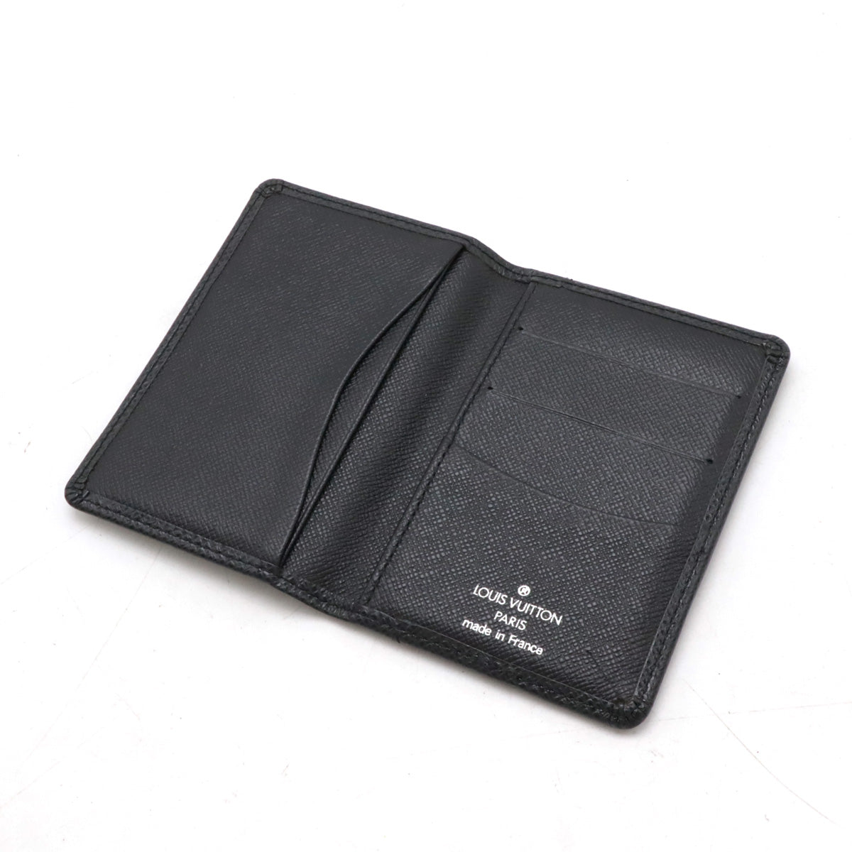 Louis Vuitton Taiga Leather Card Case M30512