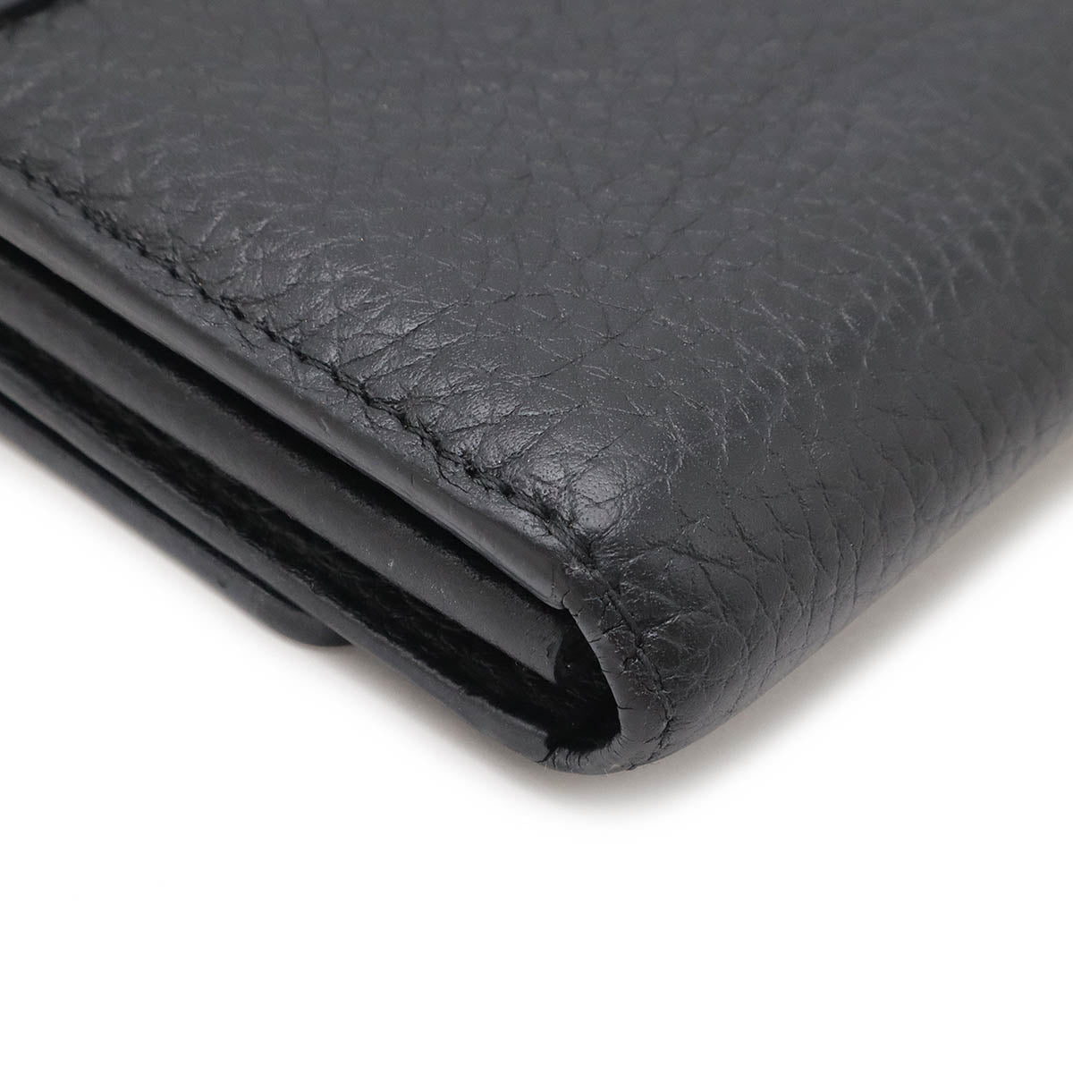 Louis Vuitton Capucines Bifold Wallet Black