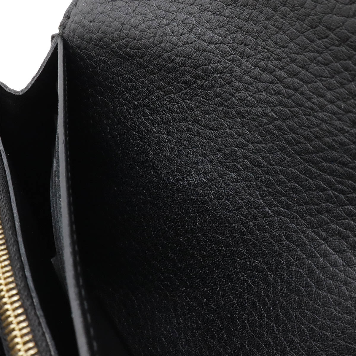 Louis Vuitton Capucines Bifold Wallet Black