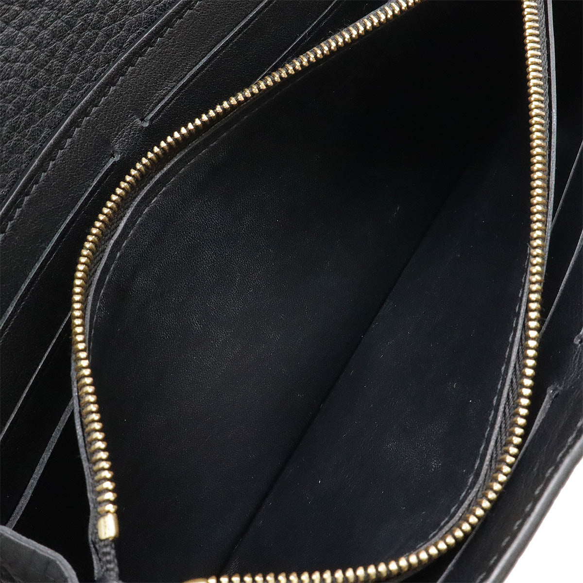 Louis Vuitton Capucines Bifold Wallet Black