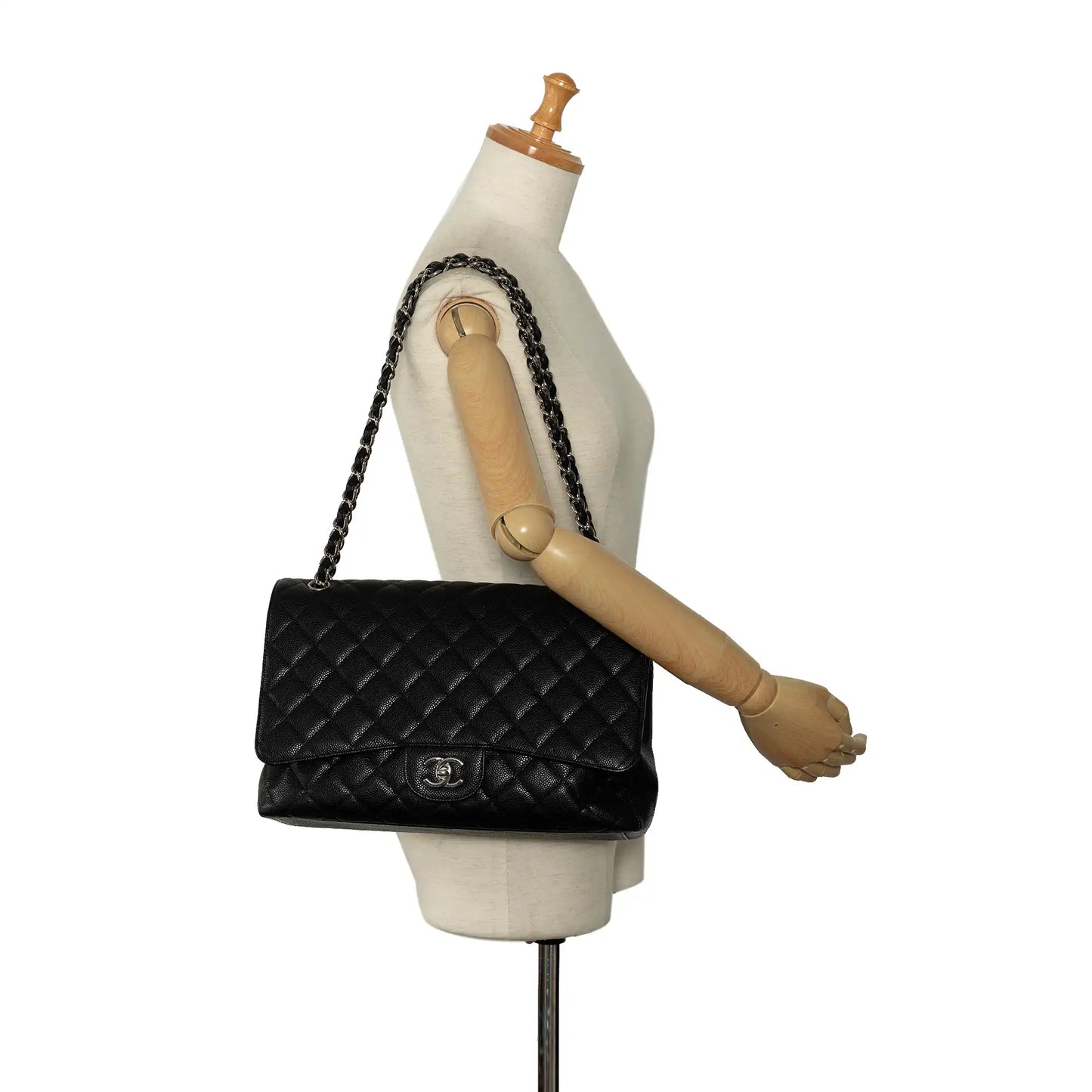 Luxury Chanel Classic Double Flap Maxi Black Caviar Gold