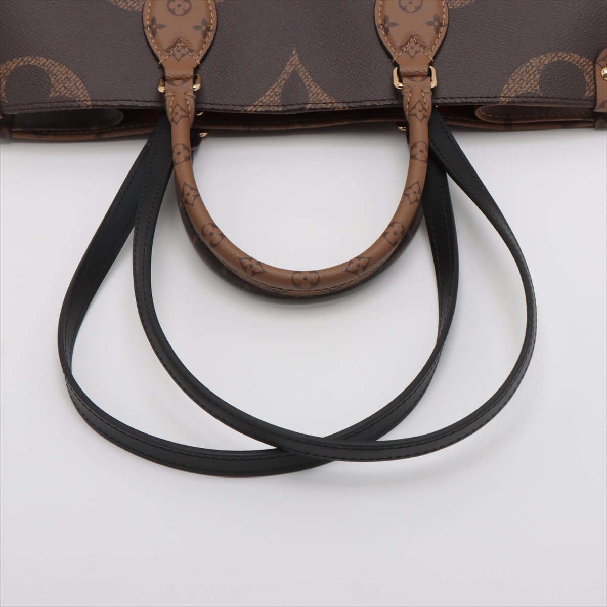 Louis Vuitton Giant Monogram Reverse onzago MM M45321