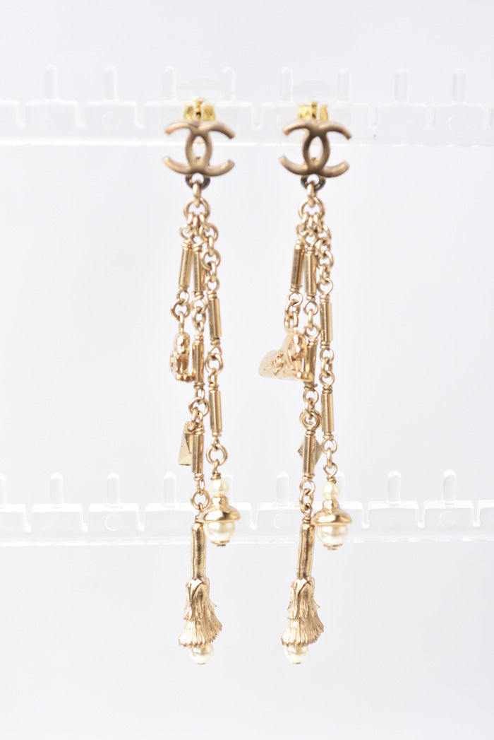 Chanel Swing Earrings Sphinx Dress Pearl Motif Gold