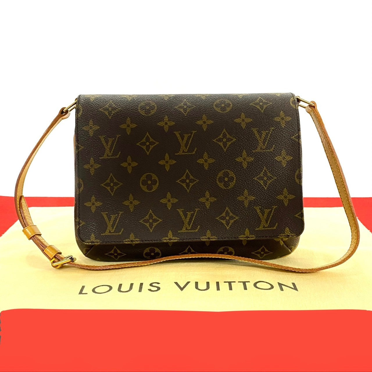 LOUIS VUITTON Shoulder Bag leather Brown Monogram Musette Salsa