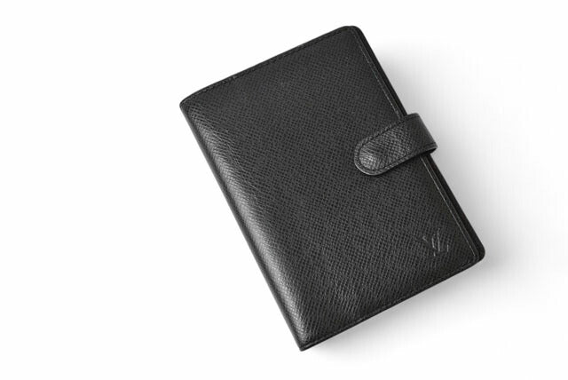 Louis Vuitton Taiga Leather Agenda Cover