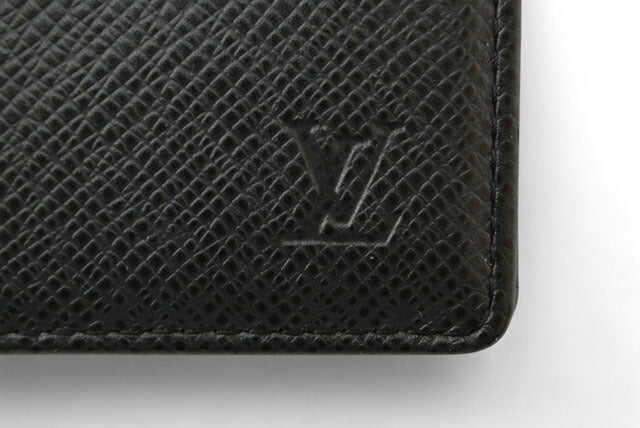 Louis Vuitton Taiga Leather Agenda Cover