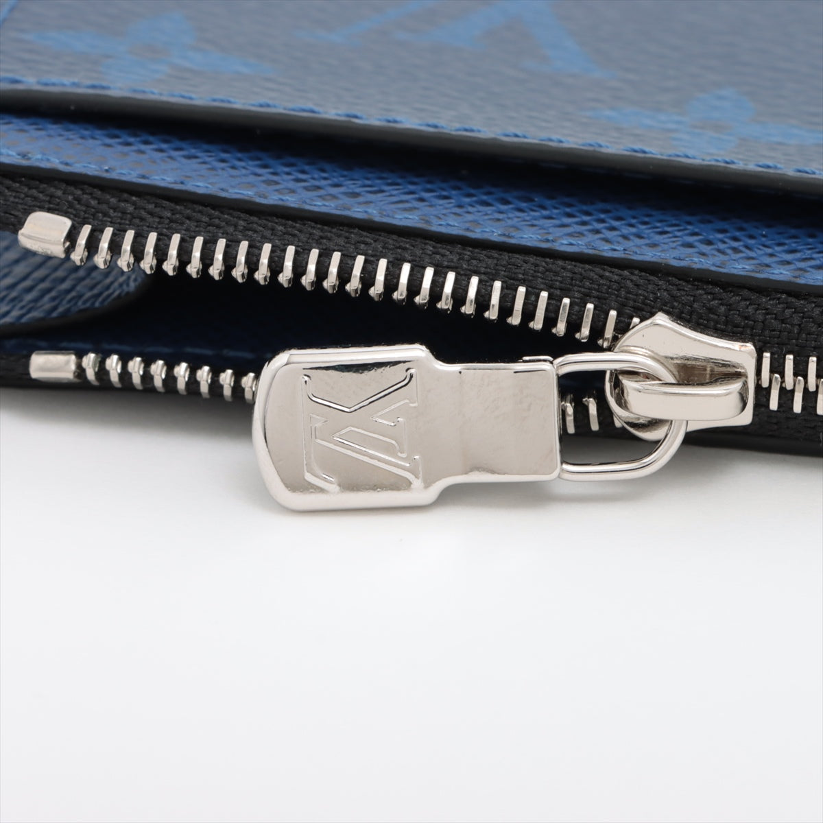 Louis Vuitton  Coin Card Her M30270 Cobalt Coin Case