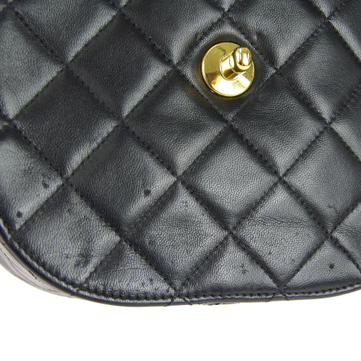 Luxury Chanel 1991-1994 Round Flap Handbag Mini Black Lambskin