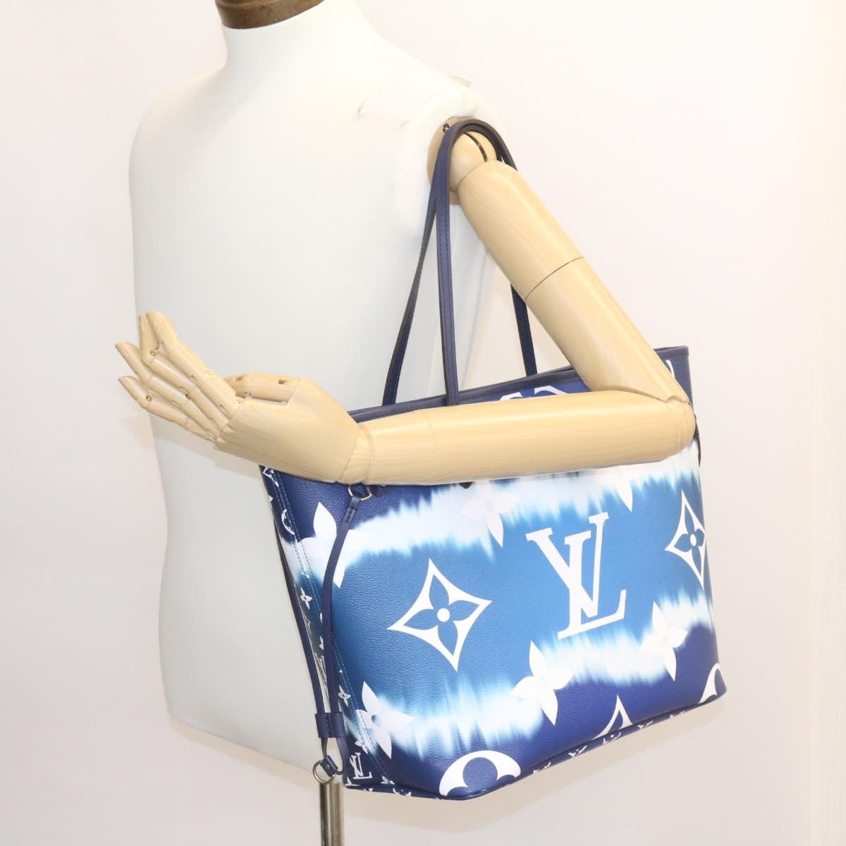 LOUIS VUITTON Monogram Escal Neverfull MM Tote Bag Blue M45128 LV 26573S