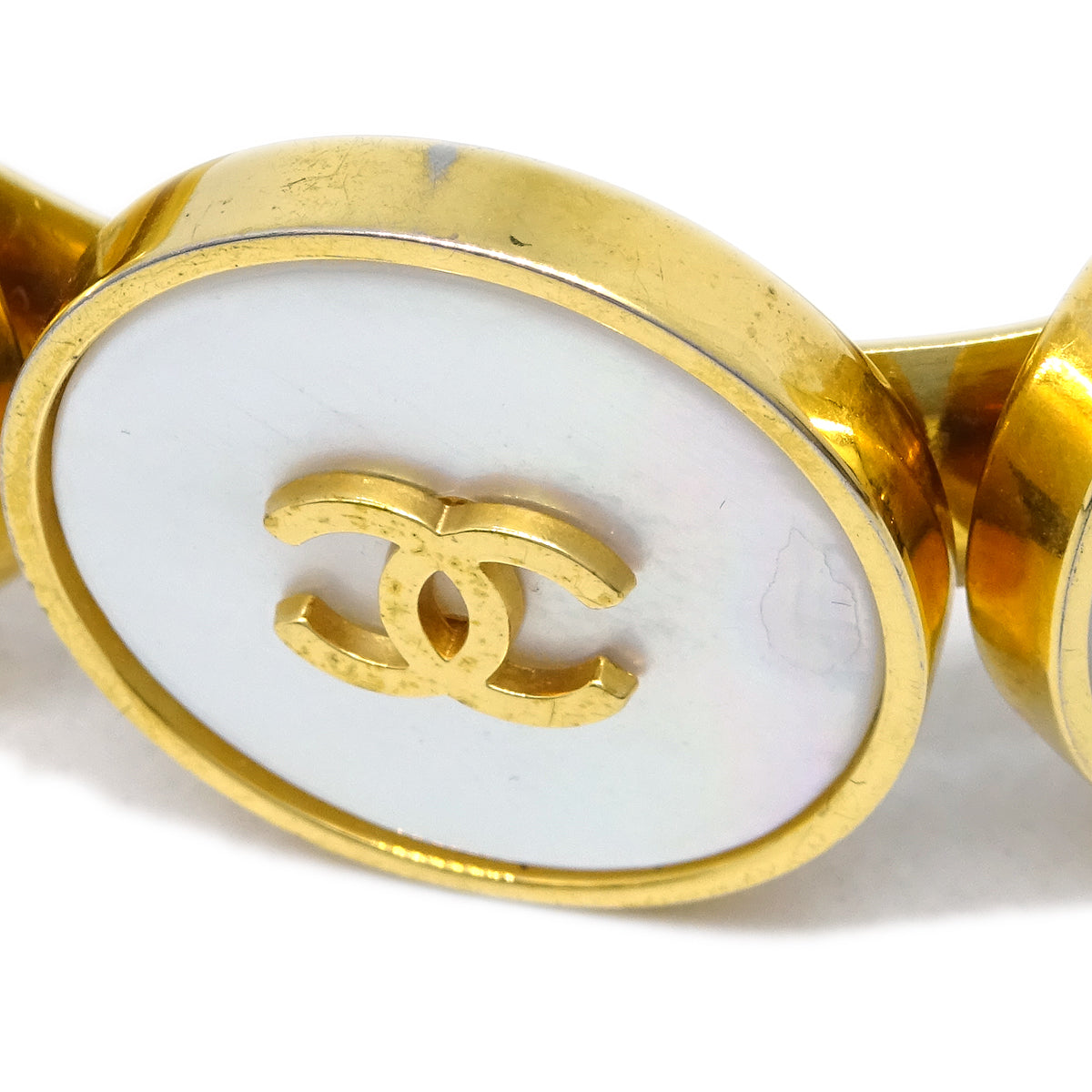 Chanel Shell Bangle Gold 96A