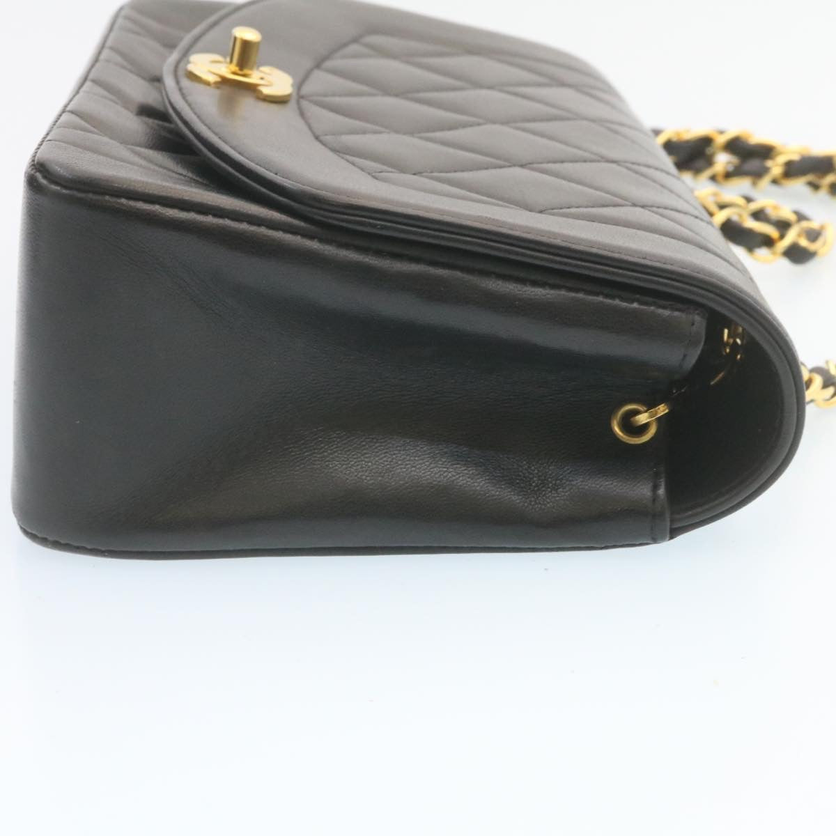 Luxury Chanel Chain Turn Lock Diana Matelasse Shoulder Bag Lamb Skin Black  28643A