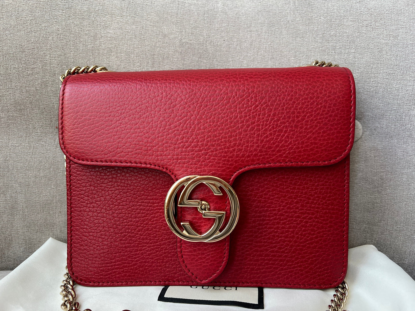 Luxury Gucci Interlocking GG Red Small Shoulder Bag