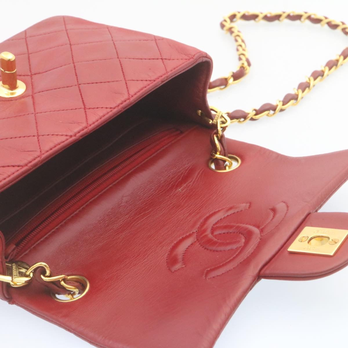 CHANEL Matelasse Chain Flap Shoulder Bag Lamb Skin Turn Lock Red CC  29038