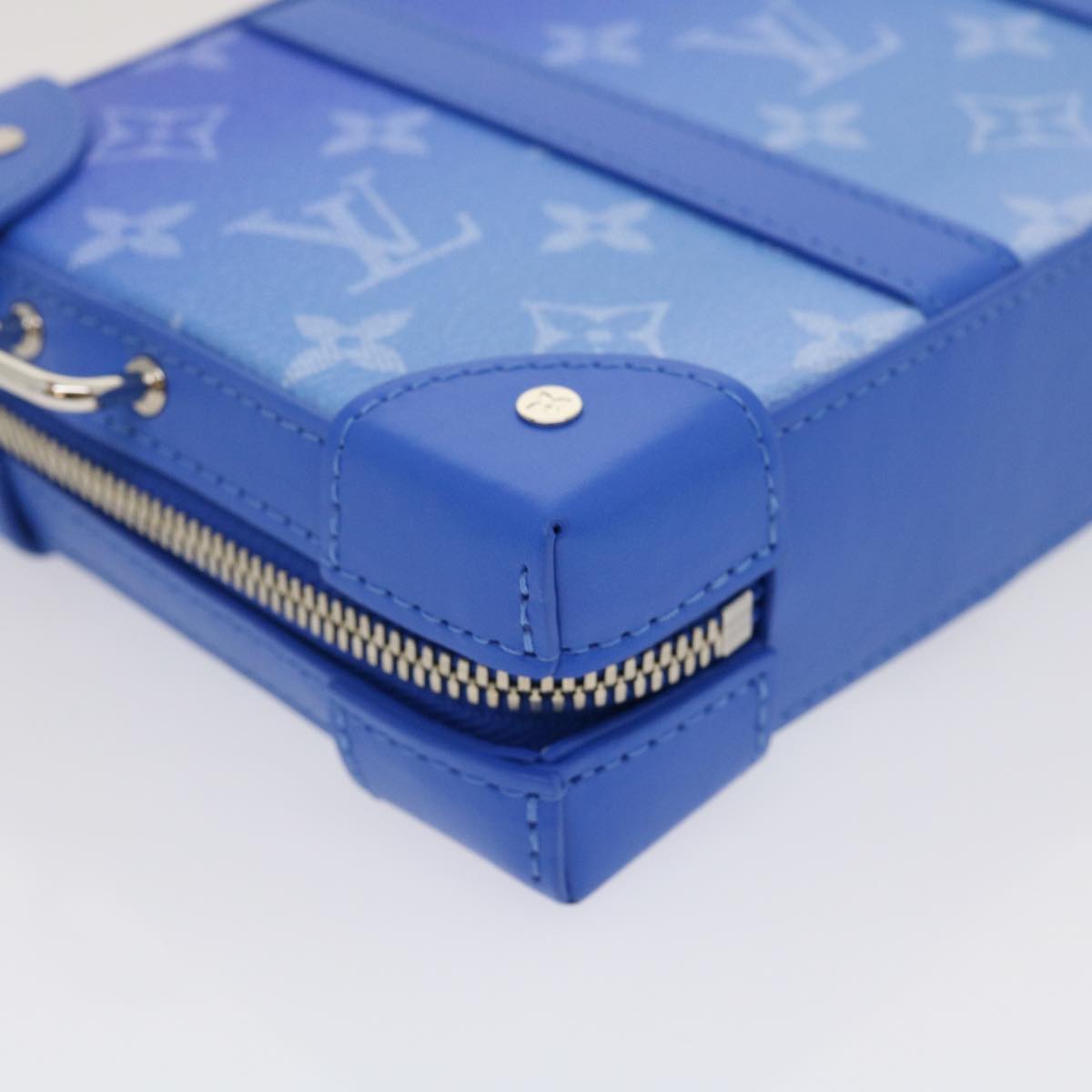 LOUIS VUITTON Monogram Clouds Soft Trunk Wallet Shoulder Bag M45432 29570S