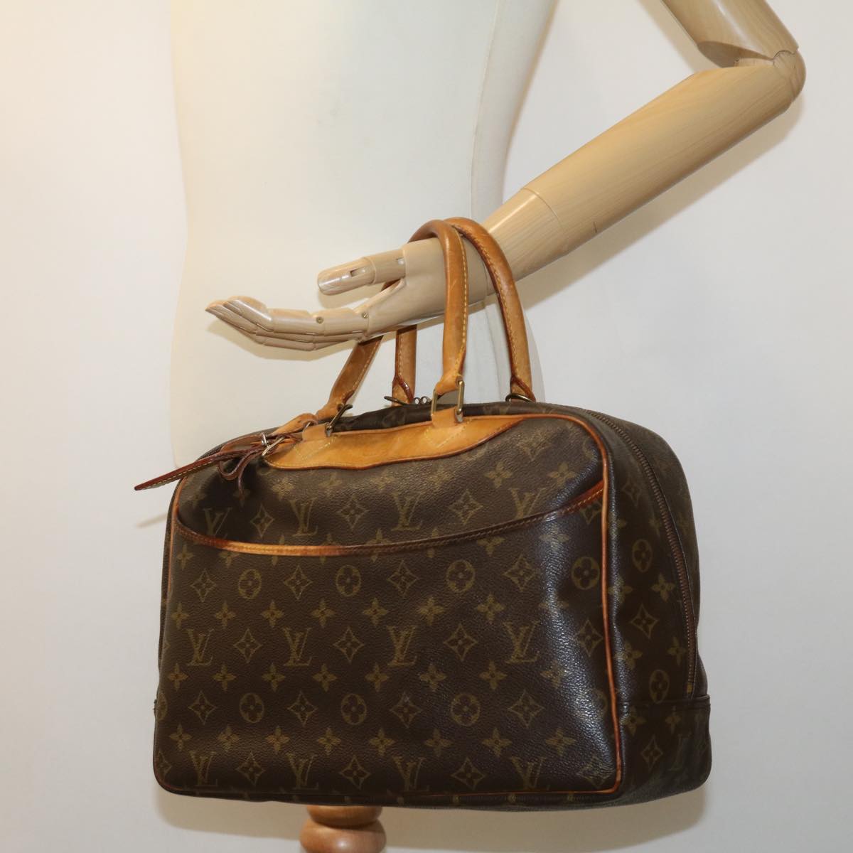 LOUIS VUITTON Monogram Deauville Hand Bag M47270 LV 29715