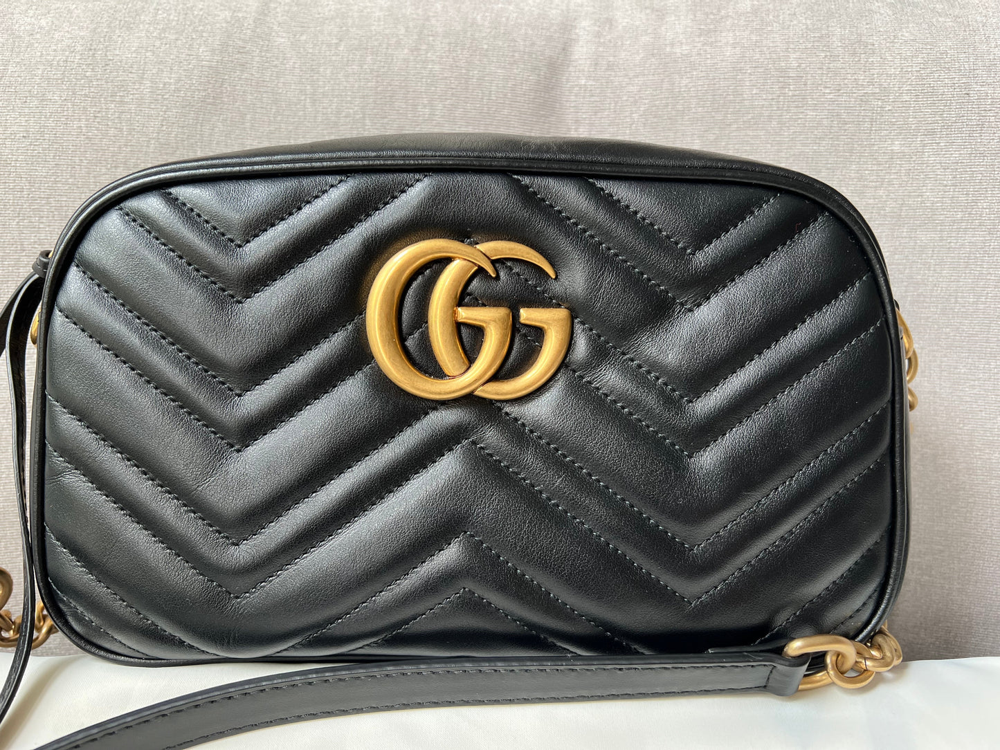 Luxury Gucci GG Black Marmont Small Shoulder Bag