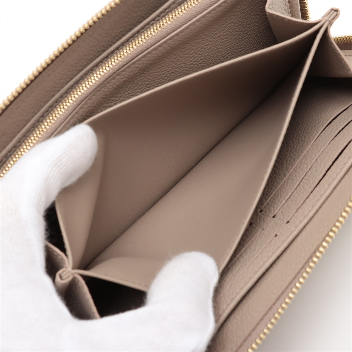 Louis Vuitton Vial Monogram Implant Zippyr Wallet M69794 Turtle Cream Round Zipper Wallet