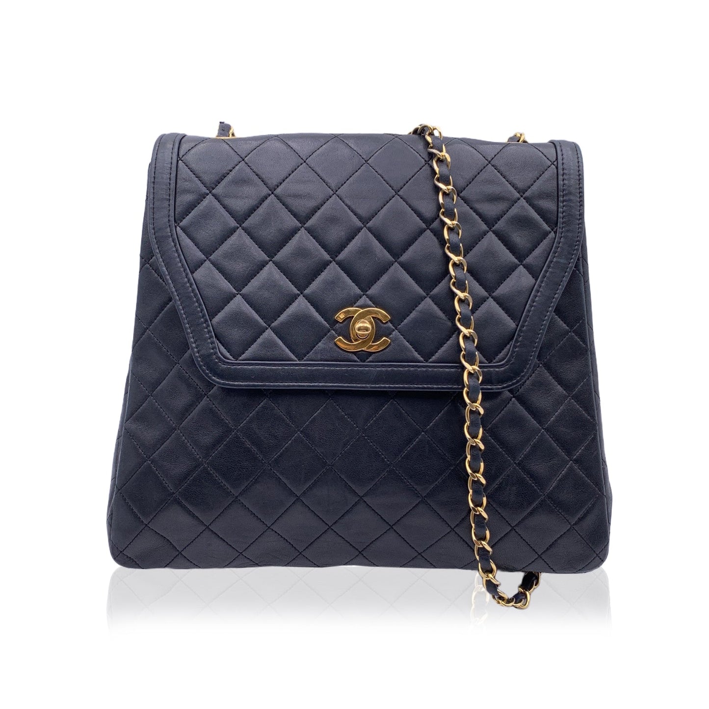 Luxury Chanel Vintage Black Quilted Trapeze Flap Shoulder Bag With Wallet