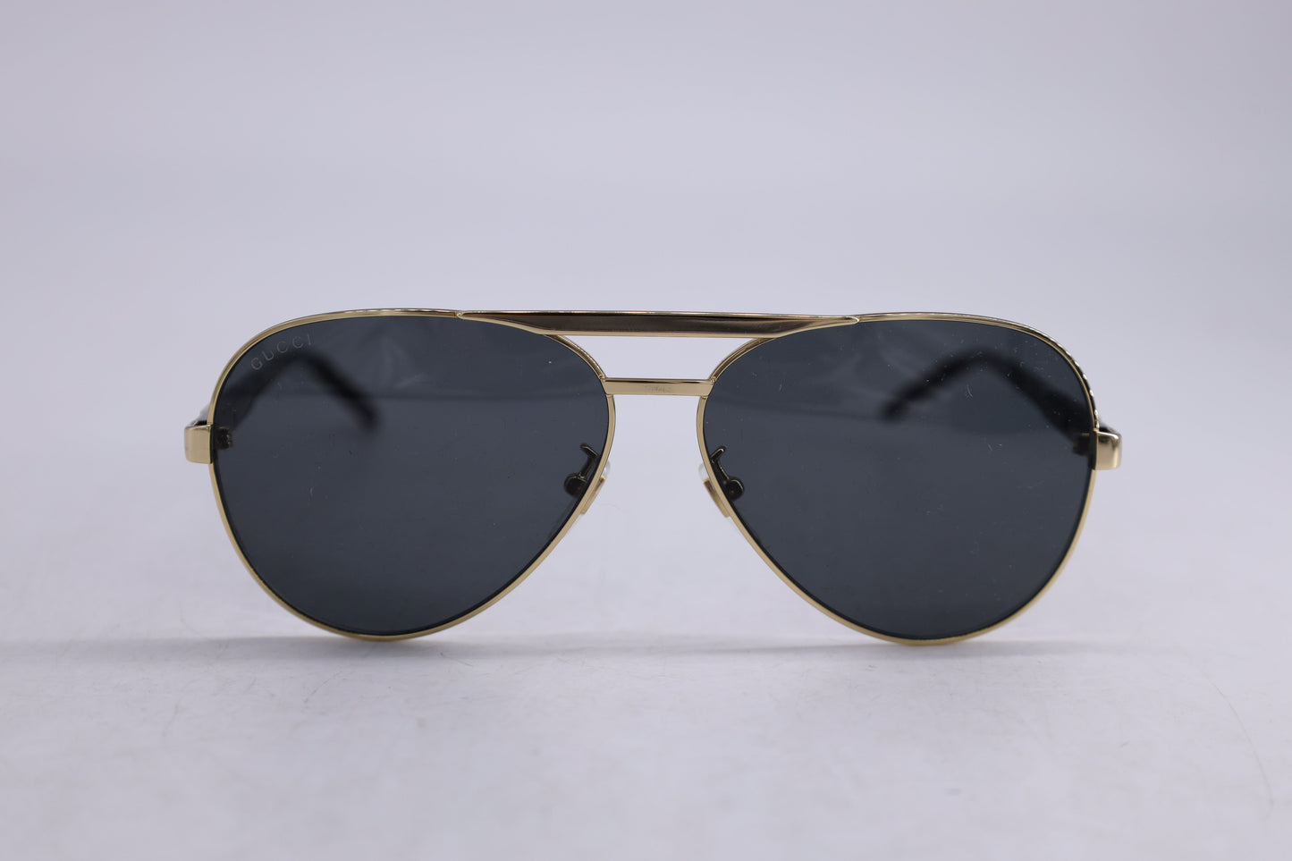 Gucci Aviator Sunglasses in Gold Metal