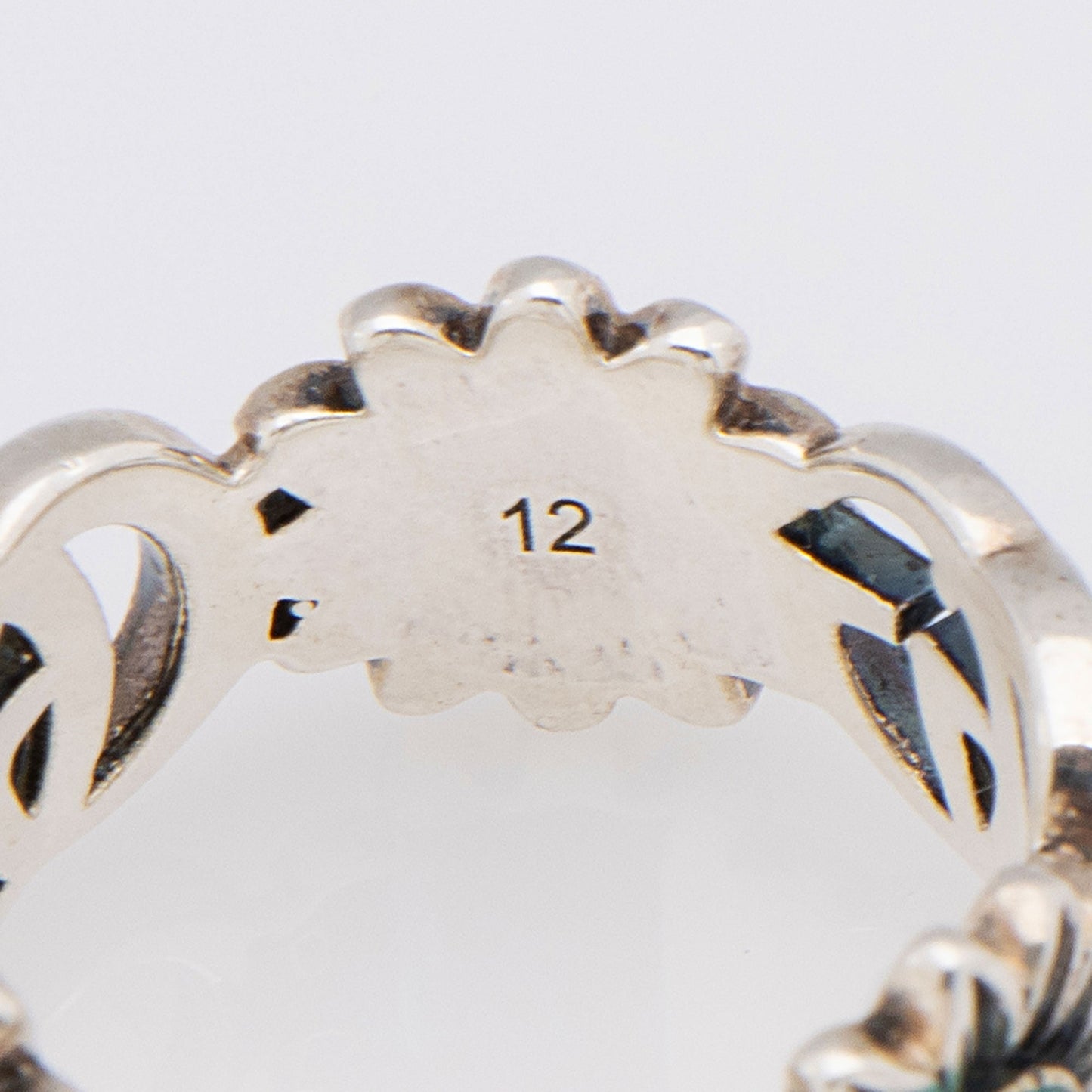 Gucci Sterling Silver Mother Of Pearl GG Marmont Ring