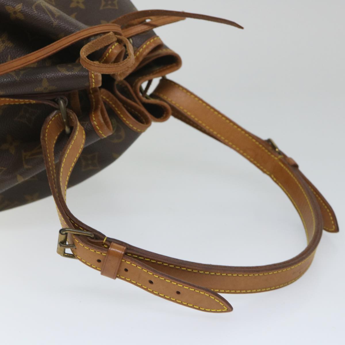 Louis Vuitton Noe  Canvas Shoulder Bag ()