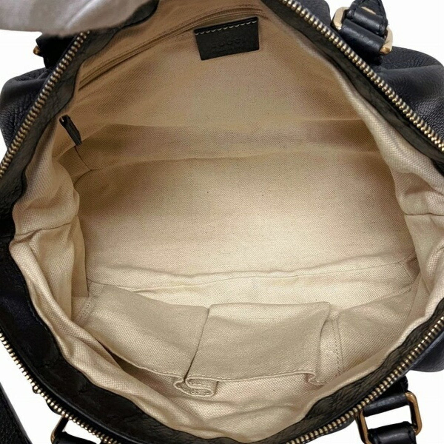 Gucci Sukey  Leather Handbag ()