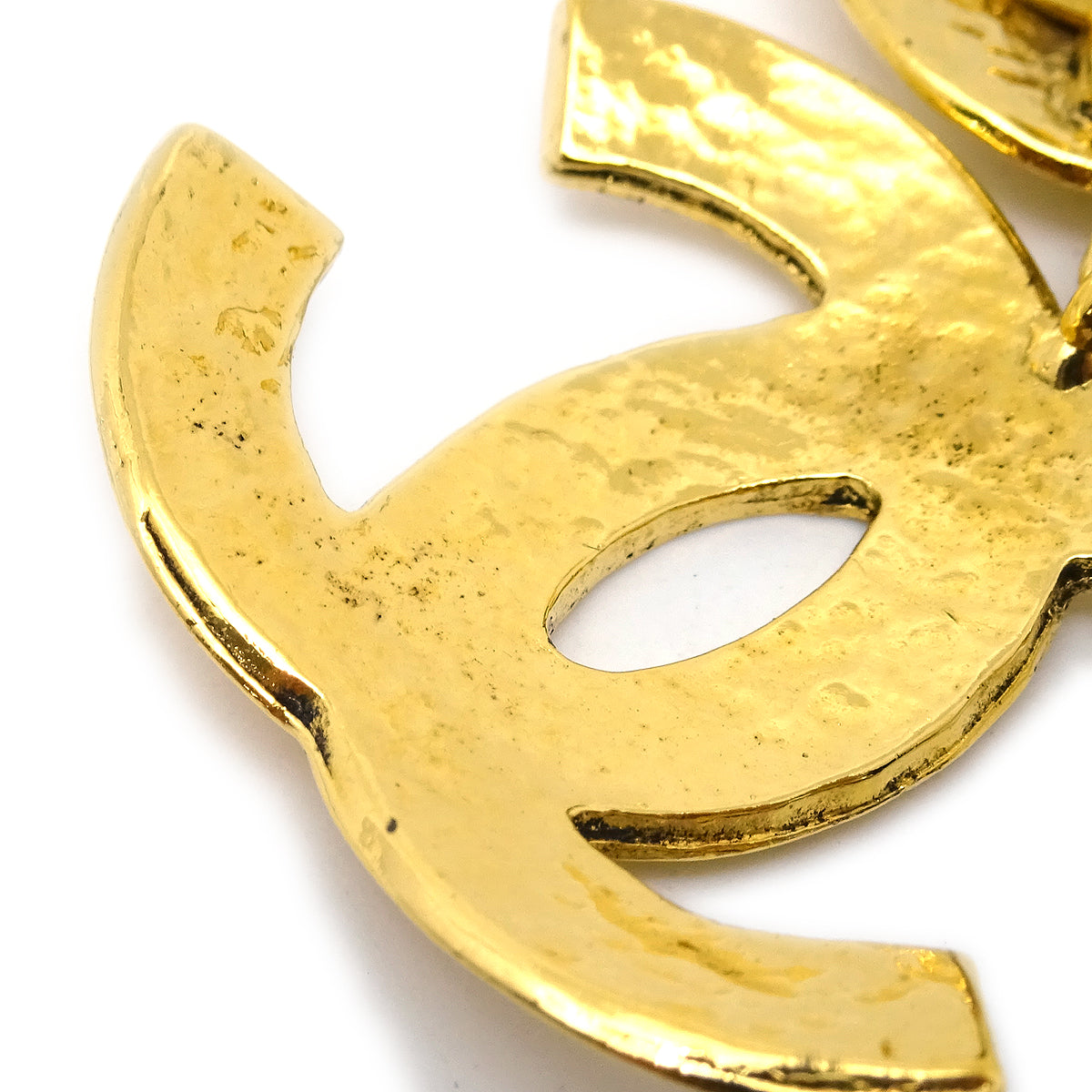 Luxury Chanel 1994 Quilted CC Dangle Earrings Clip-On Gold Small