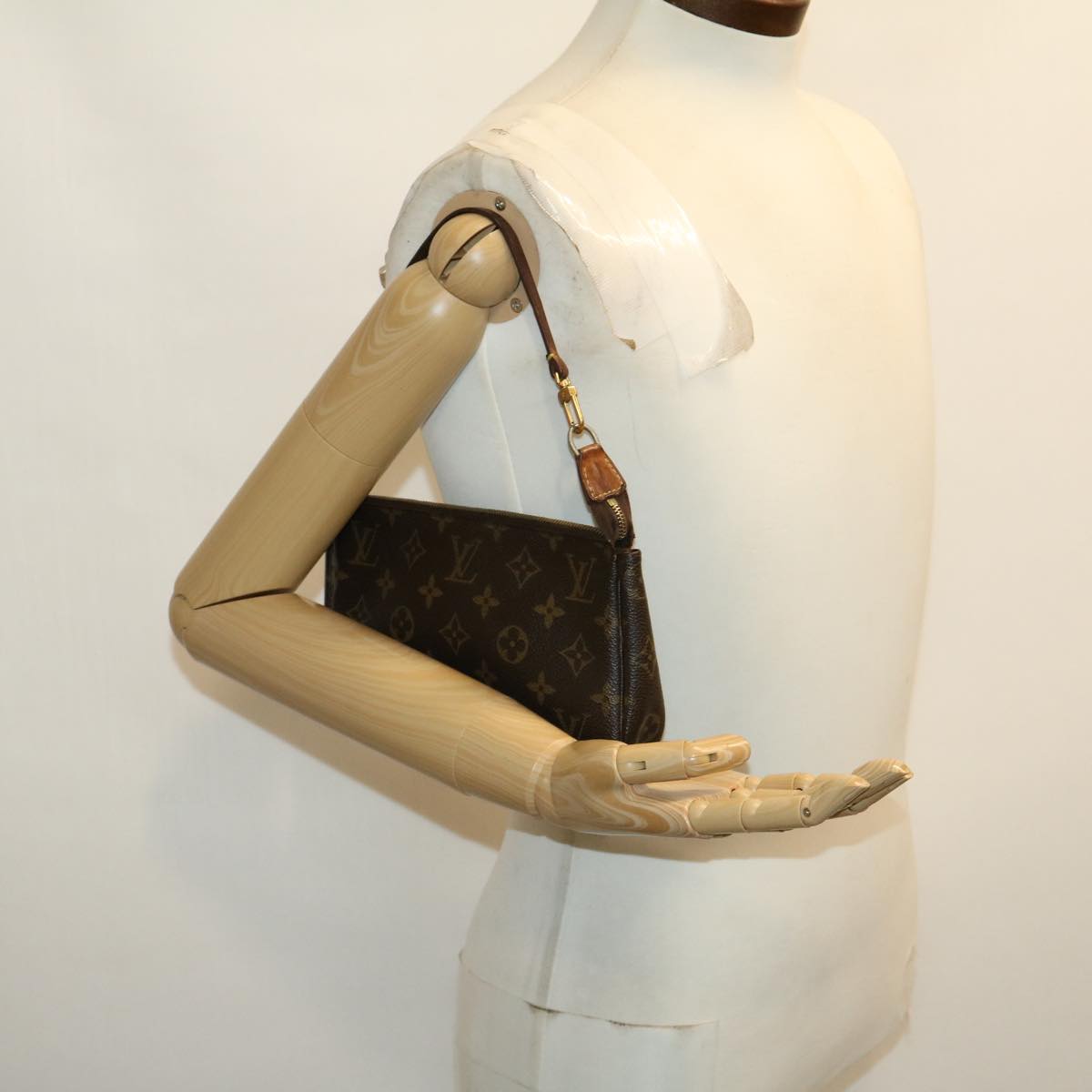 LOUIS VUITTON Monogram Pochette Accessoires Pouch M51980 LV 30538