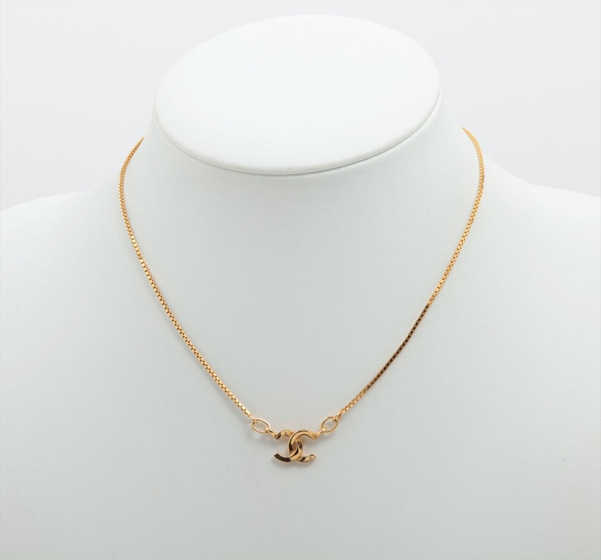Chanel Coco Vintage Necklace 24k Gold
