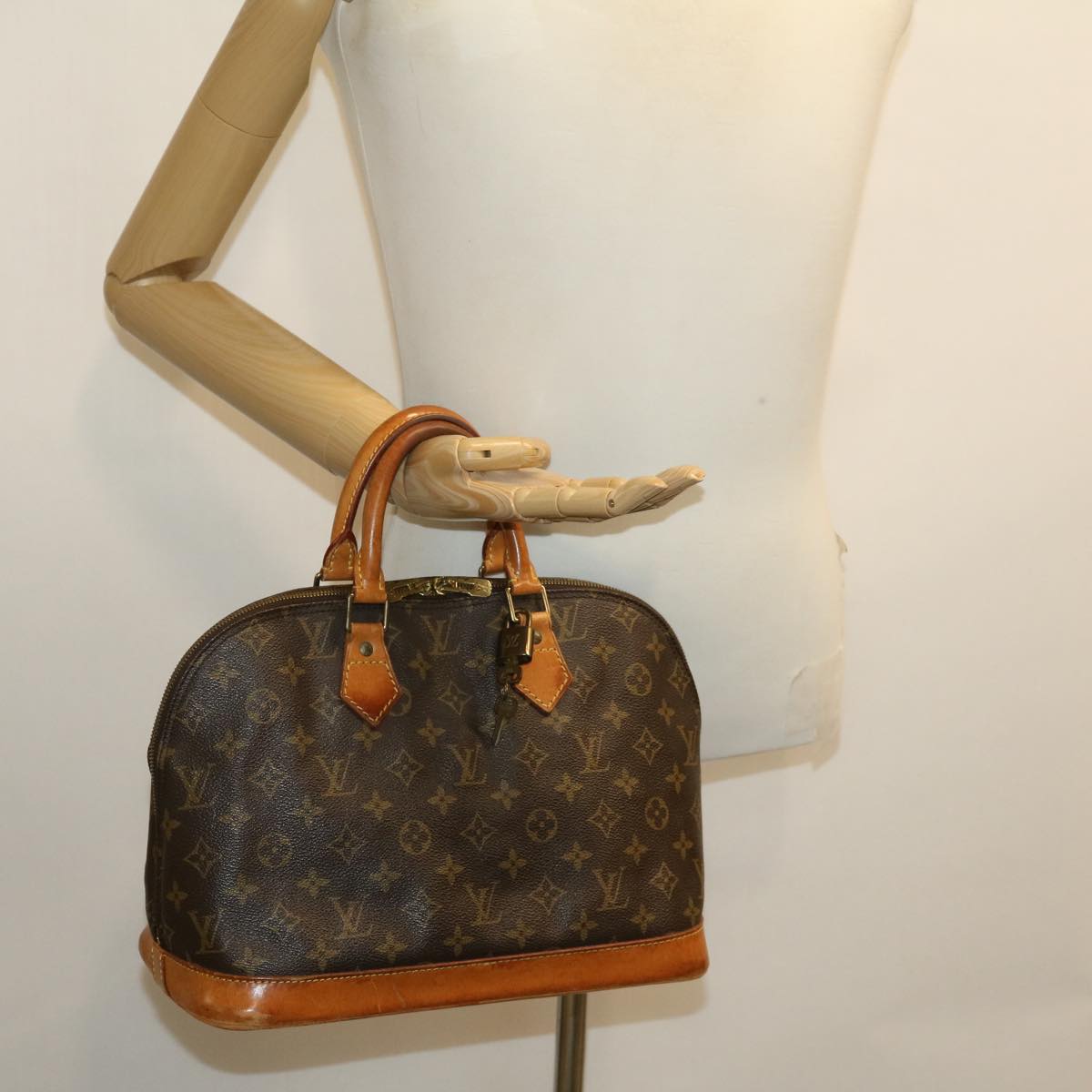 LOUIS VUITTON Monogram Alma Hand Bag M51130 LV 30600