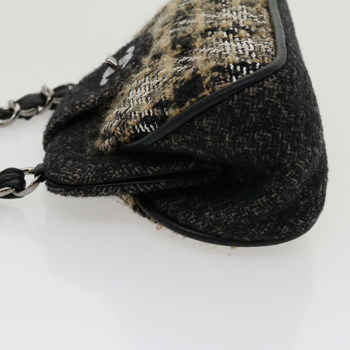 Luxury Chanel Turn Lock Chain Shoulder Bag Wool Gray CC  30734A
